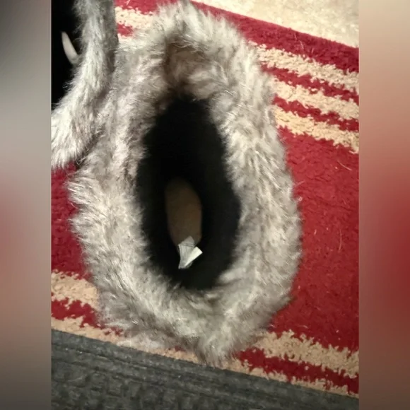 BearPaw Black Boots with Fur Trim - Picture 5 of 8